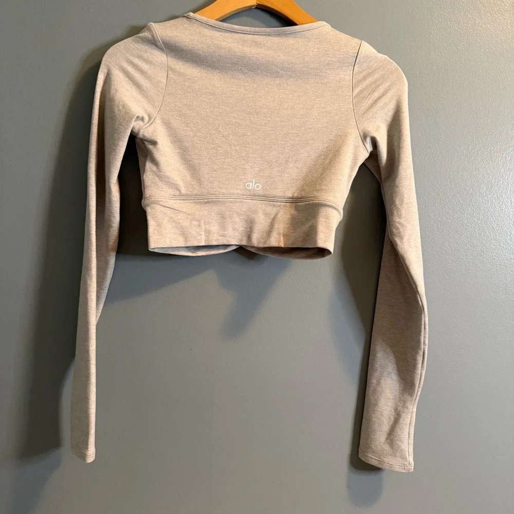 Alo Yoga Heather Gray Alosoft Intuition Long Sleeve Bra w/High Waist Leggings - Picture 13 of 16